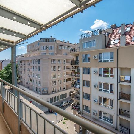 Azure Pretty Apartment Top Location Near Sea Garden Burgas City Eksteriør billede