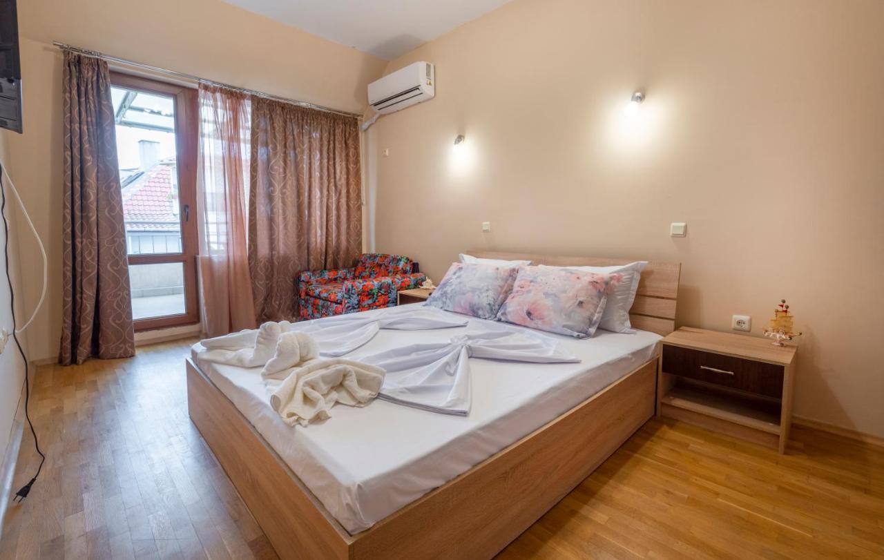 Azure Pretty Apartment Top Location Near Sea Garden Burgas City Eksteriør billede