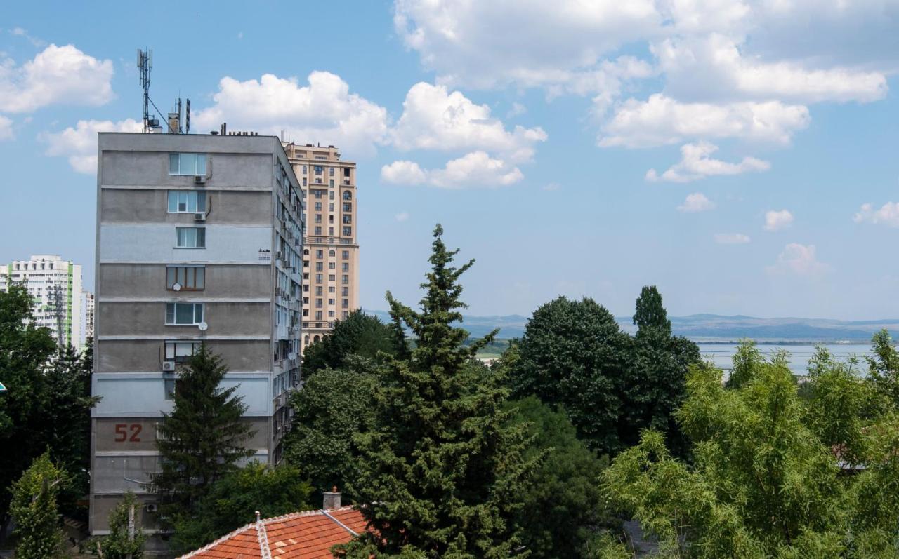 Azure Pretty Apartment Top Location Near Sea Garden Burgas City Eksteriør billede